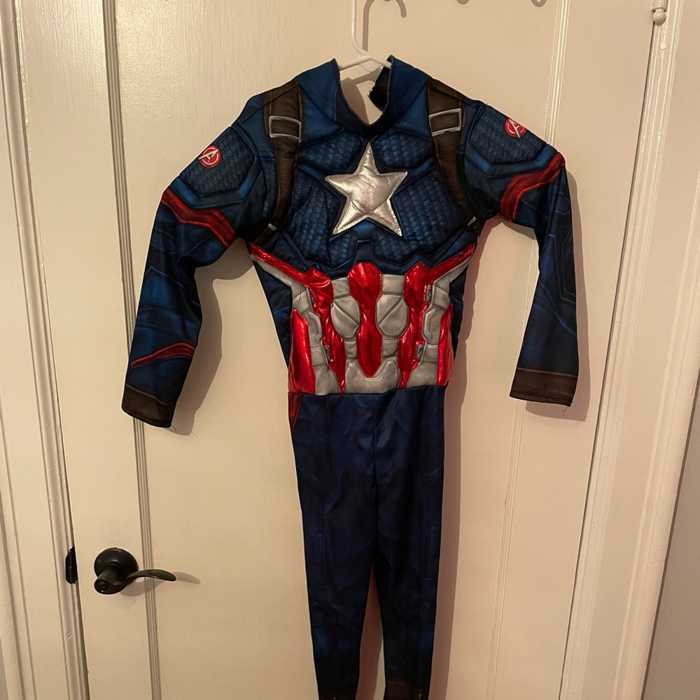 Captain America size small